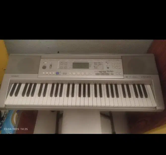 ارگ با کلاویه پیانویی ۵ اکتاو|پیانو، کیبورد، آکاردئون|صدرا-فارس, فاز ۱|دیوار