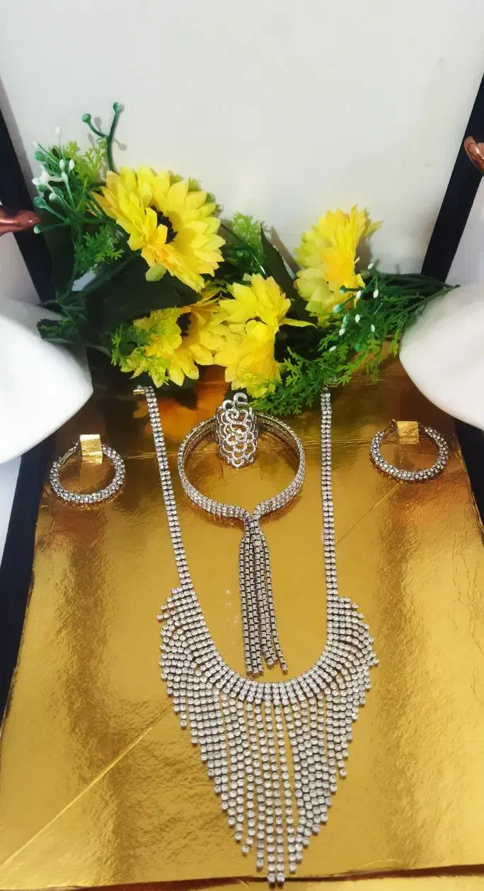 بدلیجات|بدلیجات|میانه, |دیوار