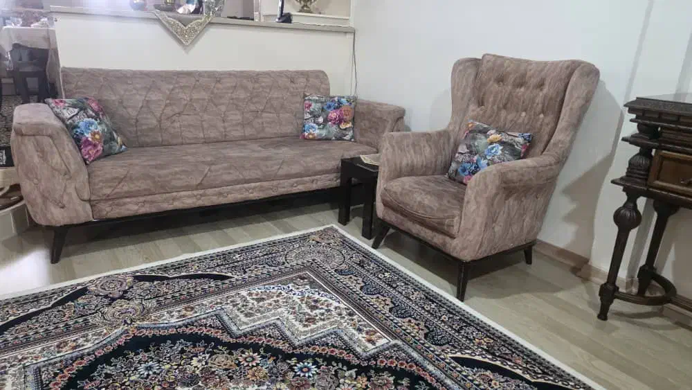 مبل راحتی چستر|مبلمان خانگی و میز عسلی|شوط, |دیوار