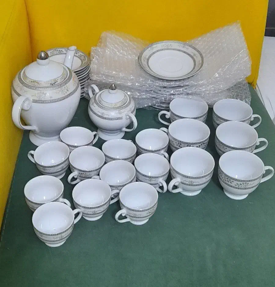 ۱۳۰ پارچه لمونژ فرانسه|ظروف سرو و پذیرایی|کیش, |دیوار