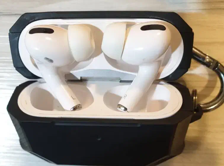 AirPods Pro 1  هندزفری ایرپاد پرو ۱|لوازم جانبی موبایل و تبلت|اصفهان, بهار آزادی|دیوار