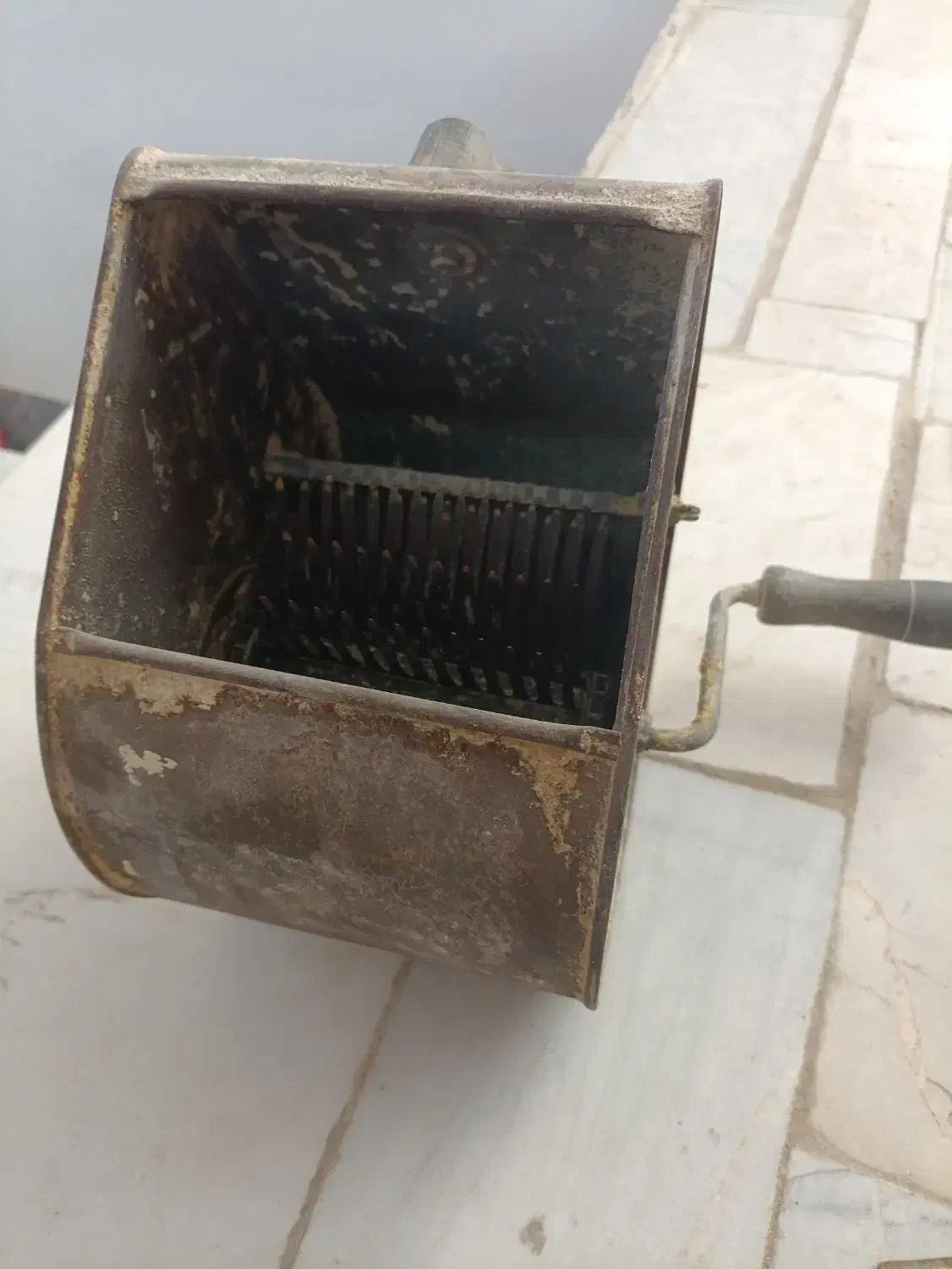 وسایل بنایی و سیمان پاش وتعدادی بلبرینگ|ابزارآلات|قم, نیروگاه|دیوار