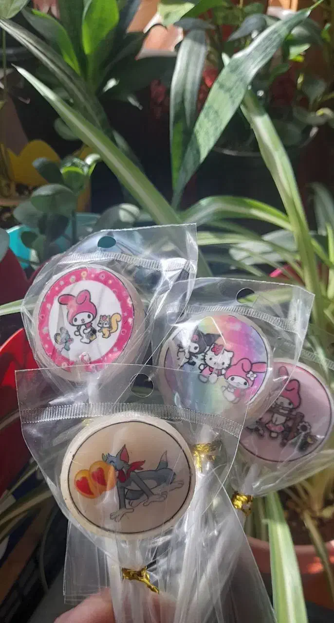 آبنبات های استیکری|خوردنی و آشامیدنی|هشتگرد, هشتگرد قدیم|دیوار