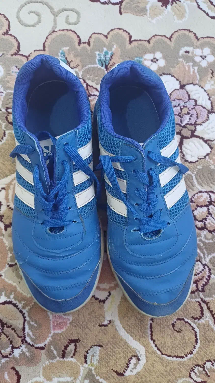 کفش فوتسال خارجی ۳۷|کیف، کفش، کمربند|ایلام, |دیوار