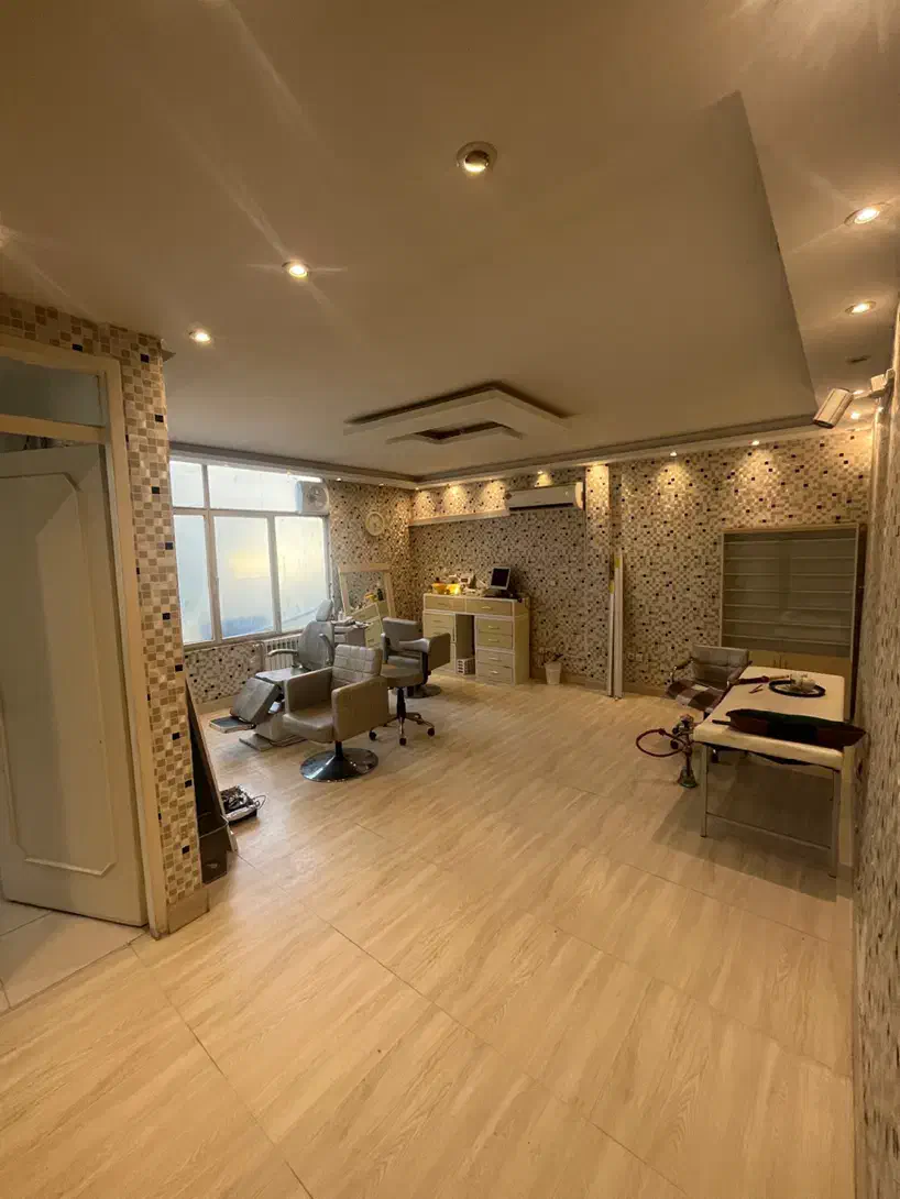 ۸۲ متر/سند اداری (فلکه اول تهرانپارس)|فروش دفتر کار، اتاق اداری، مطب|تهران, تهرانپارس جنوبی|دیوار