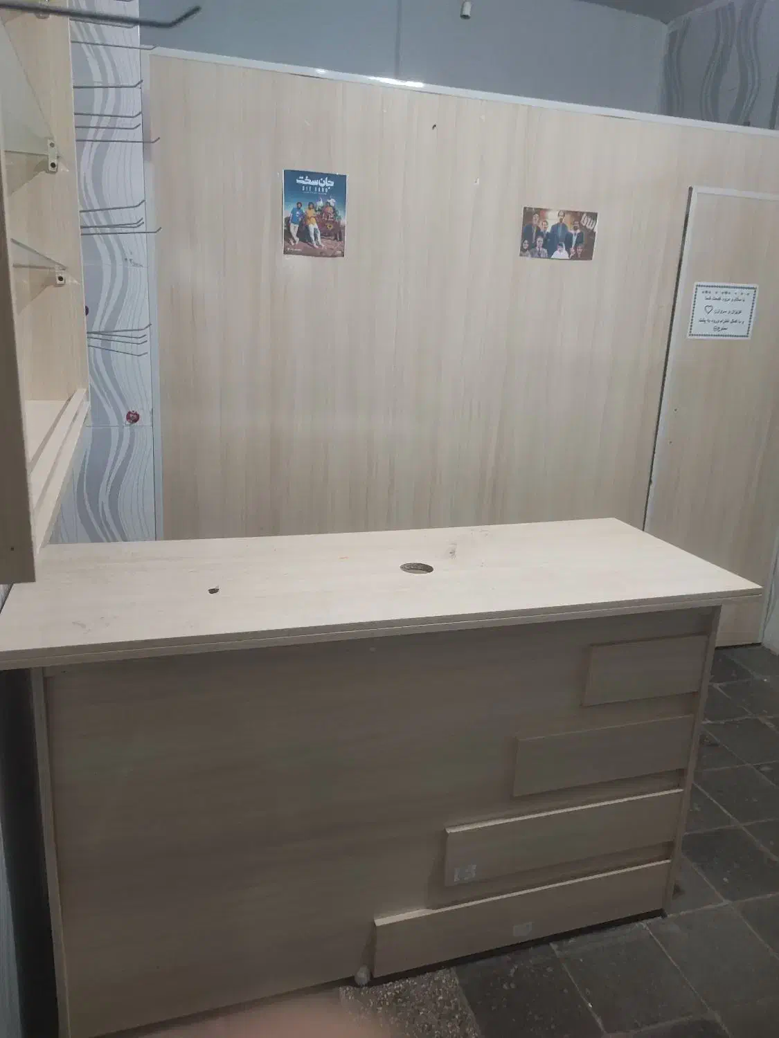 چوب|فروشگاه و مغازه|تربت‌حیدریه, کاشانی|دیوار