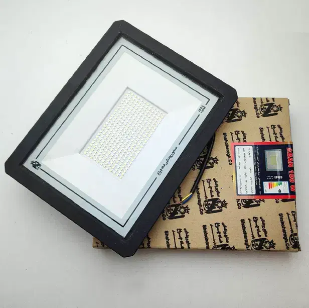 پروژکتور 30 و 50 و 100 و 200 و 300 (وات)|لامپ و چراغ|بوشهر, |دیوار