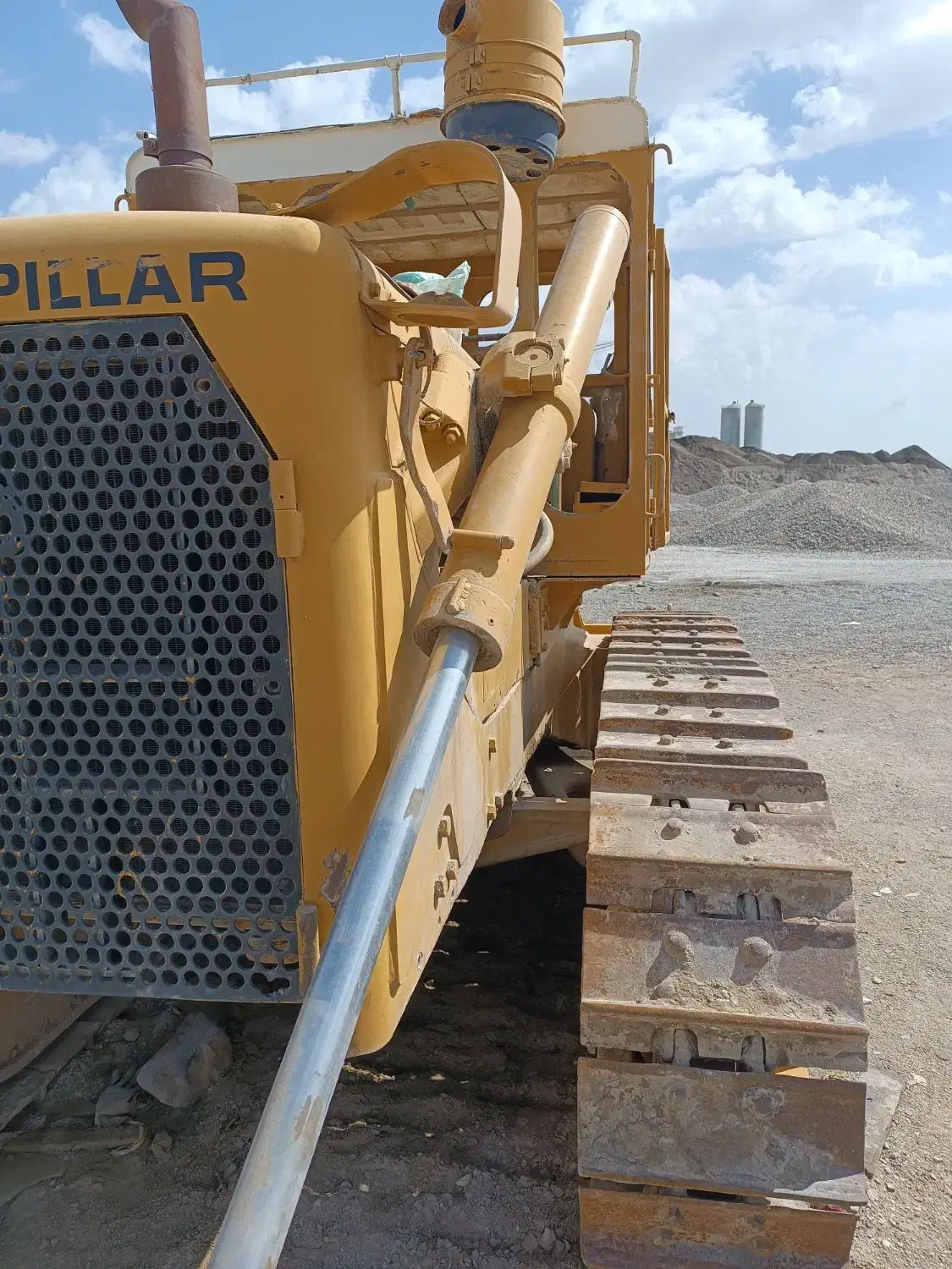 بلدوزر دی شیش کلاچی 26k|خودرو سنگین|فشاپویه, |دیوار