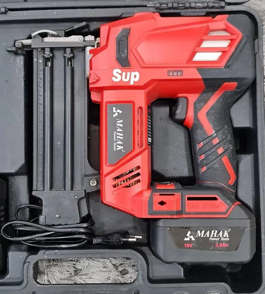 میخ کوب شارژی ، اسکا شارژی|ابزارآلات|تهران, دهم فروردین|دیوار