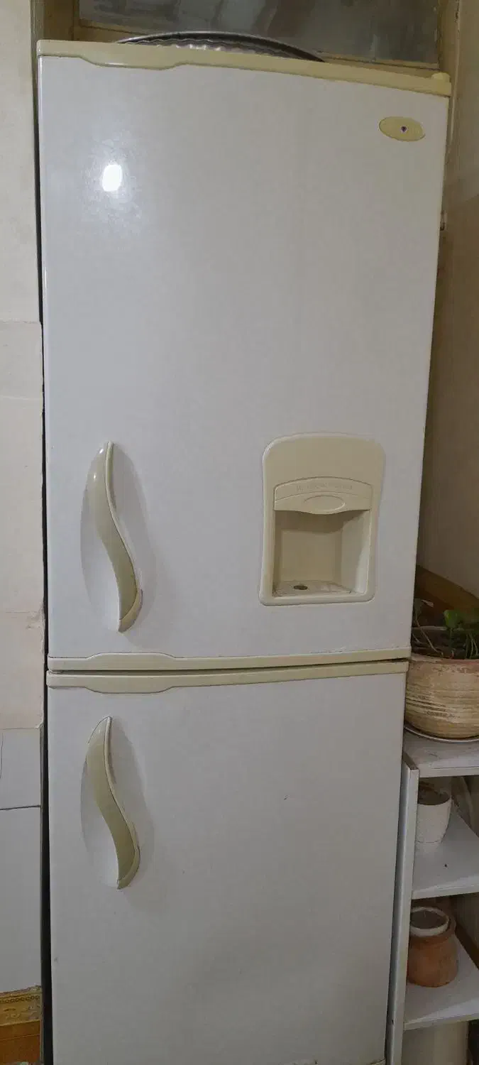 یخچال|یخچال و فریزر|قم, نیروگاه|دیوار