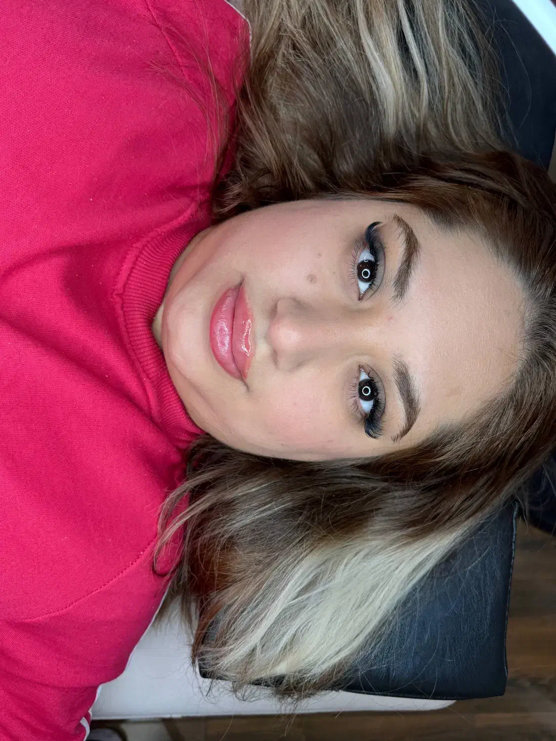 مژه|خدمات آرایشگری و زیبایی|هشتگرد, هشتگرد قدیم|دیوار