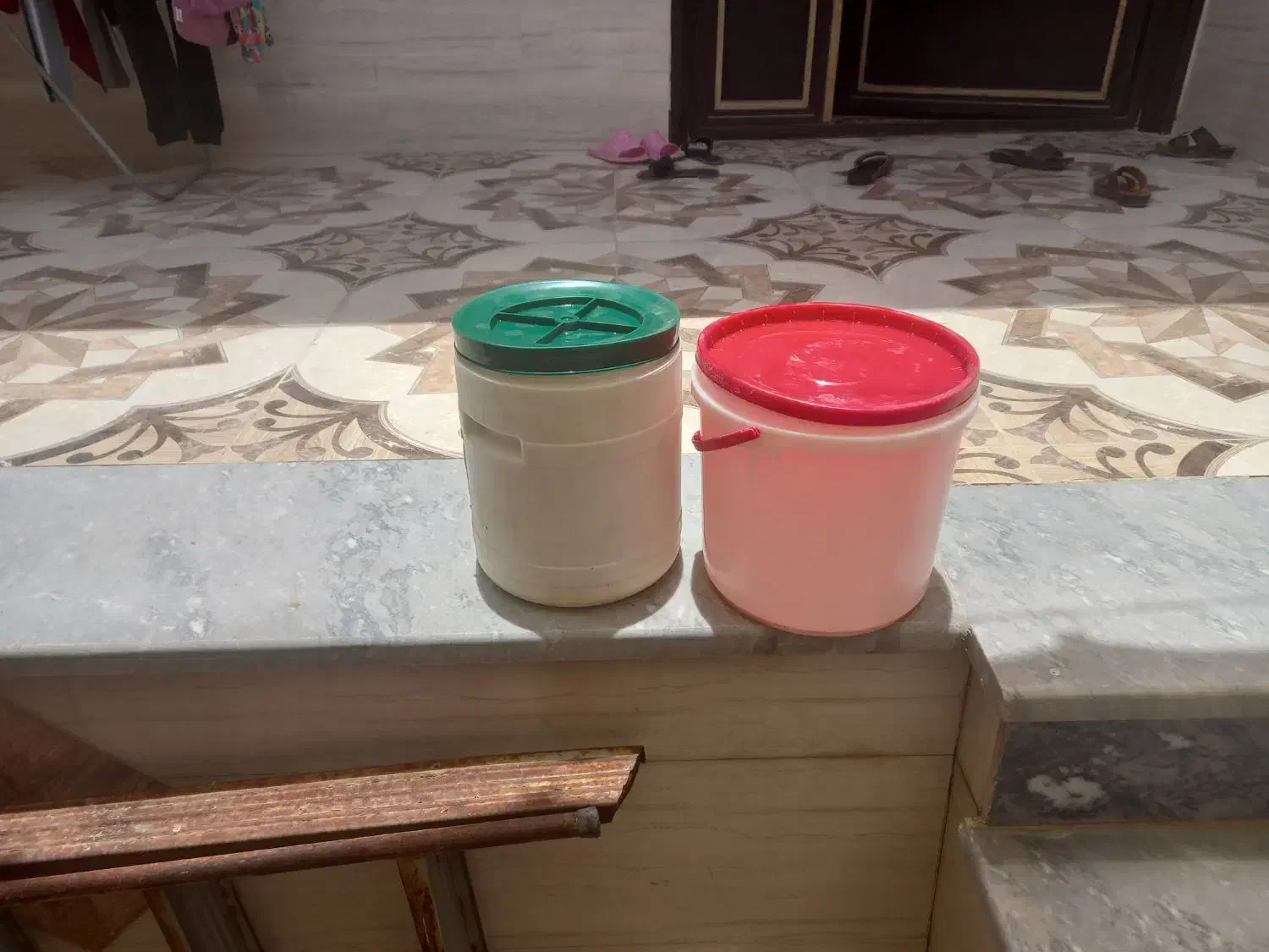 دبه مایونز جهت ترشی و خرما و سطل نصف قیمت|ظروف نگهدارنده، پلاستیکی، یکبارمصرف|لار, |دیوار