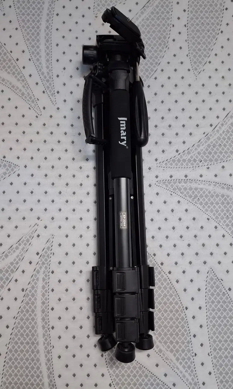 سه پایه دوربین|دوربین عکاسی و فیلم‌برداری|تهران, جوانمردان (اندیشه)|دیوار