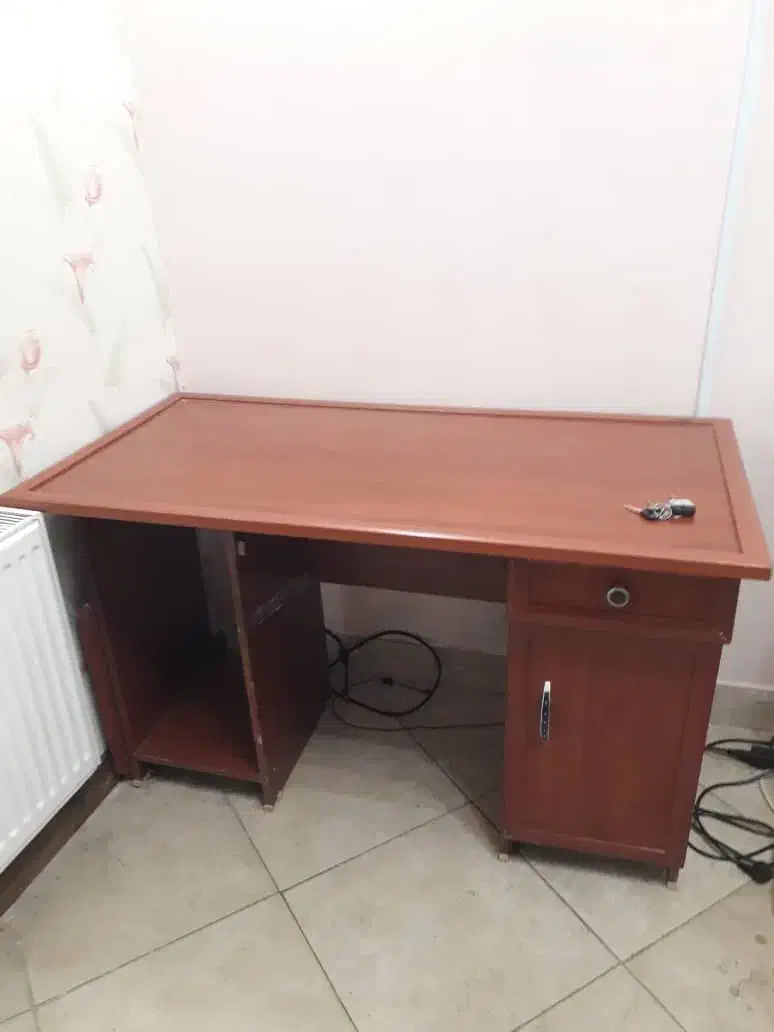 میز تحریر و کامپیوتر|میز تحریر و کامپیوتر|تبریز, |دیوار