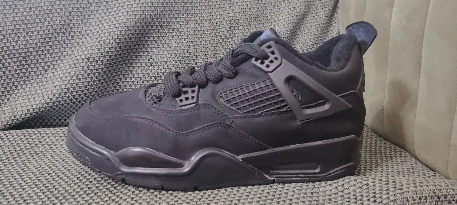 جوردن 4 فول بلک سایز 42|کیف، کفش، کمربند|اصفهان, باغ دریاچه|دیوار