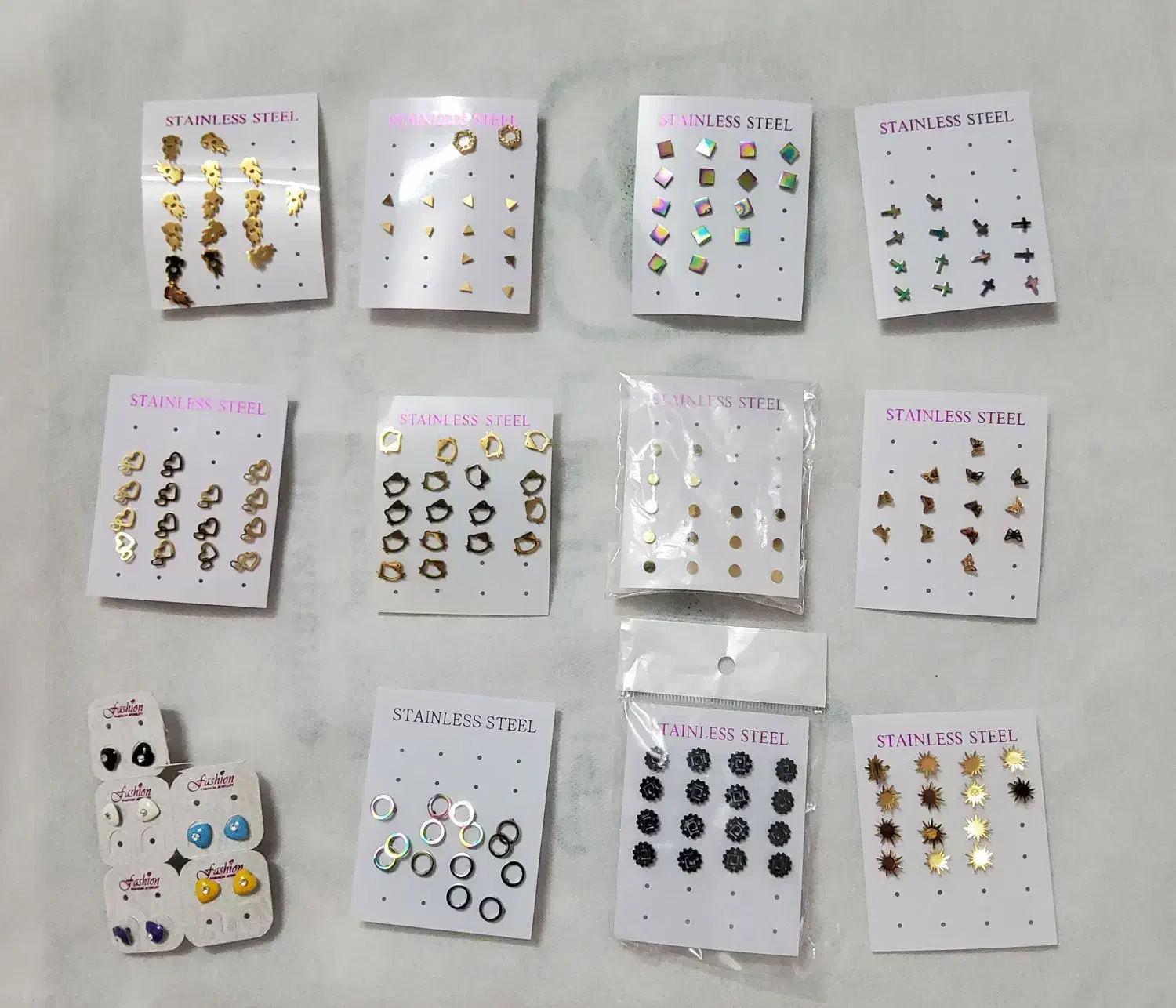 گوشواره میخی رنگ ثابت|بدلیجات|صدرا-فارس, فاز ۱|دیوار