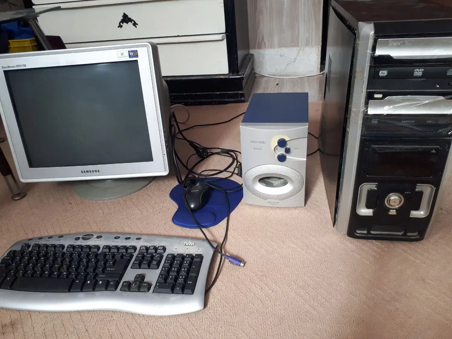 رایانه.|رایانه رومیزی|بیرجند, |دیوار