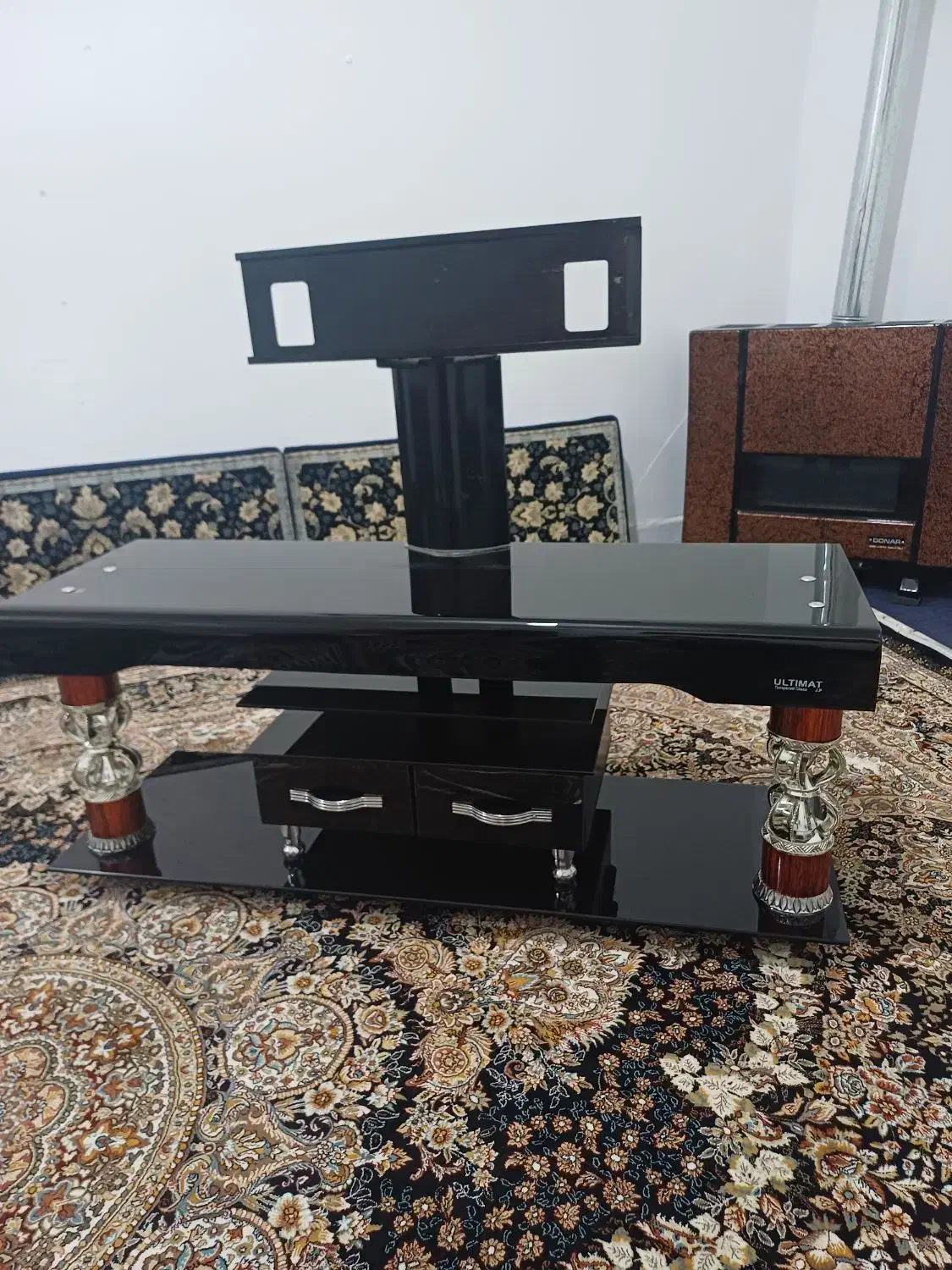 میز تلوزیون کاملا سالم‌|میز تلویزیون|منجیل, |دیوار