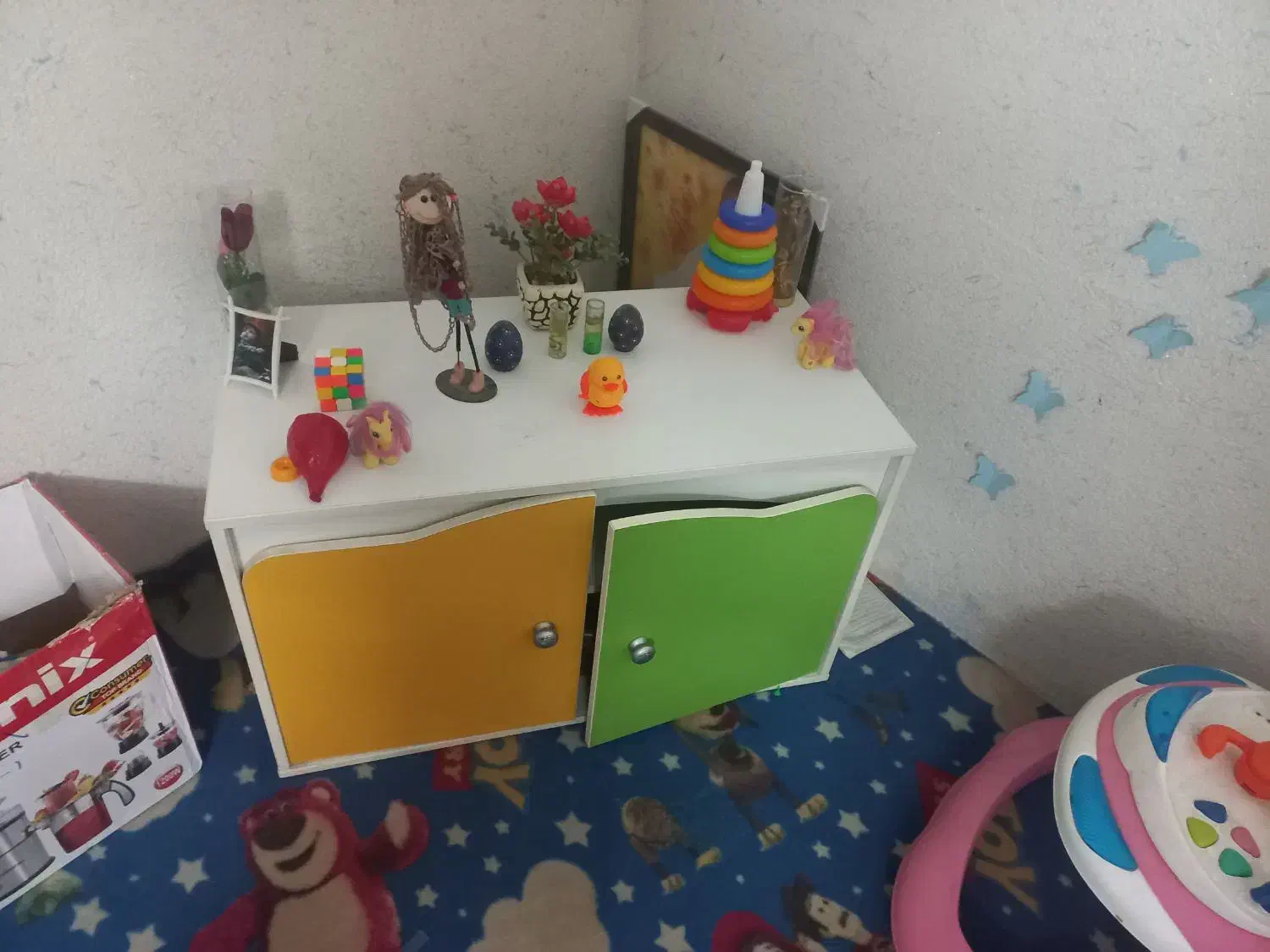 کمدوتخت بچه وکالسکه وتوستر|تخت و صندلی بچه|یزد, |دیوار