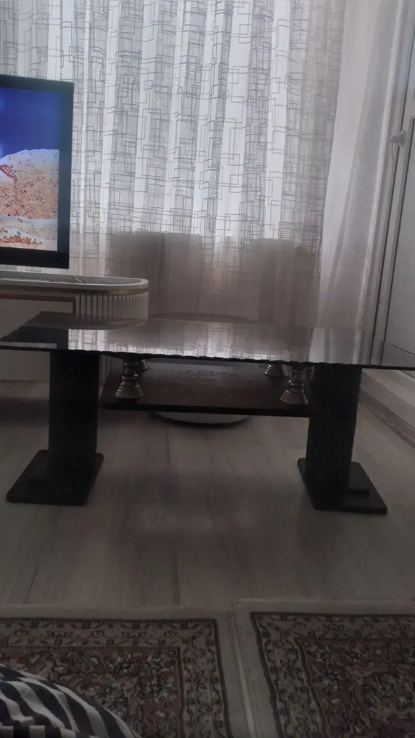 عسلی و جلو مبلی سالم و خوشگل|مبلمان خانگی و میز عسلی|اردبیل, |دیوار