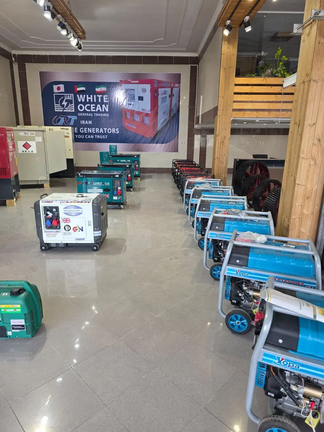 استخدام کارگر ساده جهت کار در فروشگاه|استخدام خدمات فروشگاه و رستوران|یزد, |دیوار