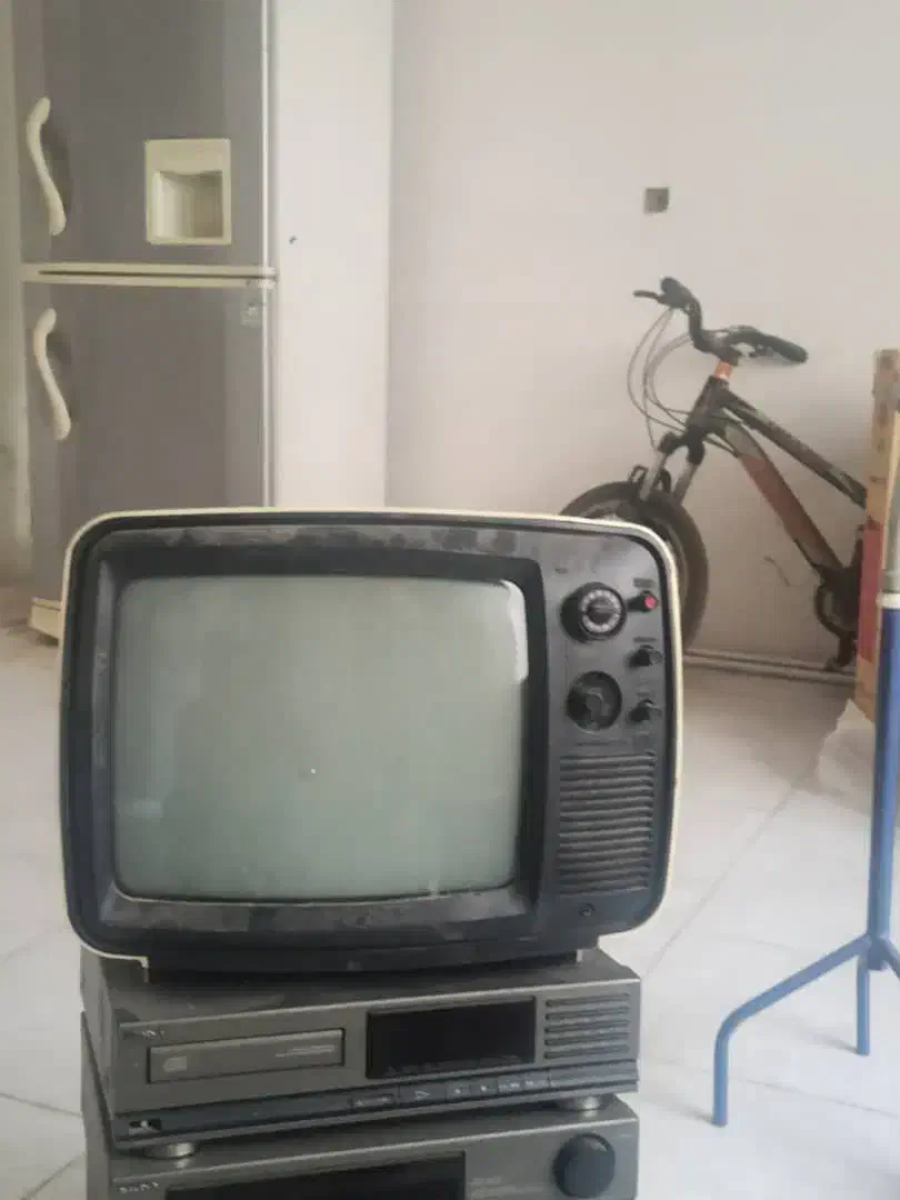 تلوزیون قدیمی دکوری|کلکسیون اشیاء عتیقه|محمدشهر, ولدآباد|دیوار