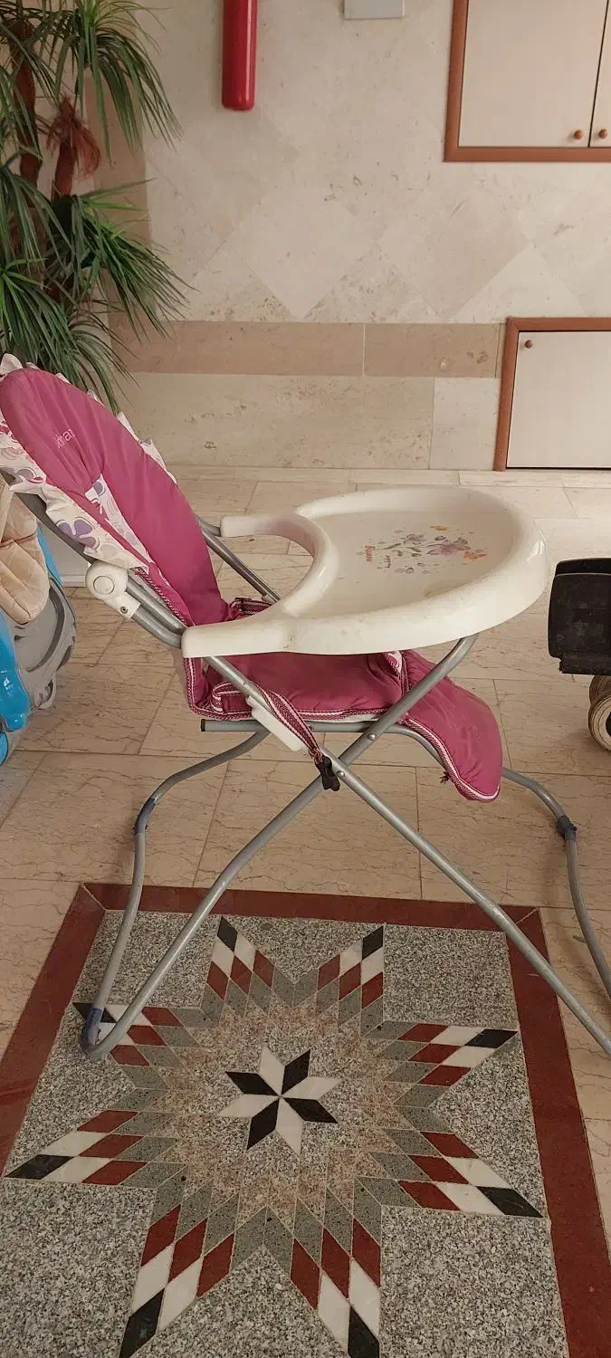 صندلی غذای کودک|تخت و صندلی بچه|قم, دورشهر|دیوار