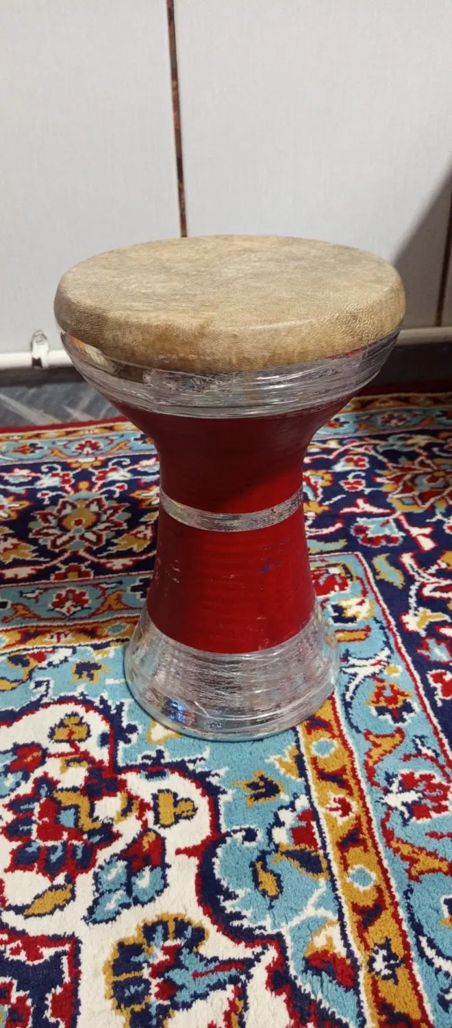 تنبک نو|درام و پرکاشن|پارسآباد, |دیوار
