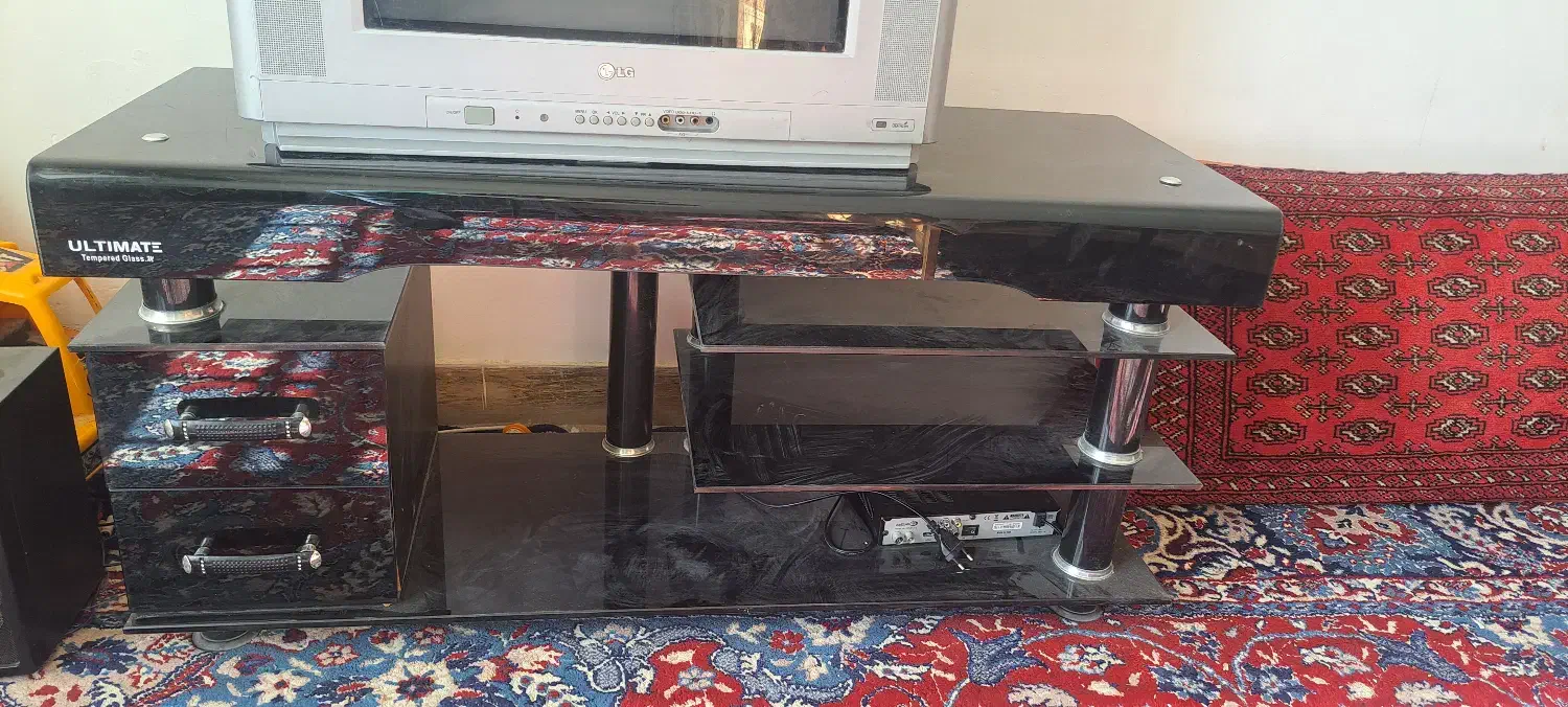 میز تلویزیون شیشه ای مشکی|میز تلویزیون|مهدی شهر, |دیوار