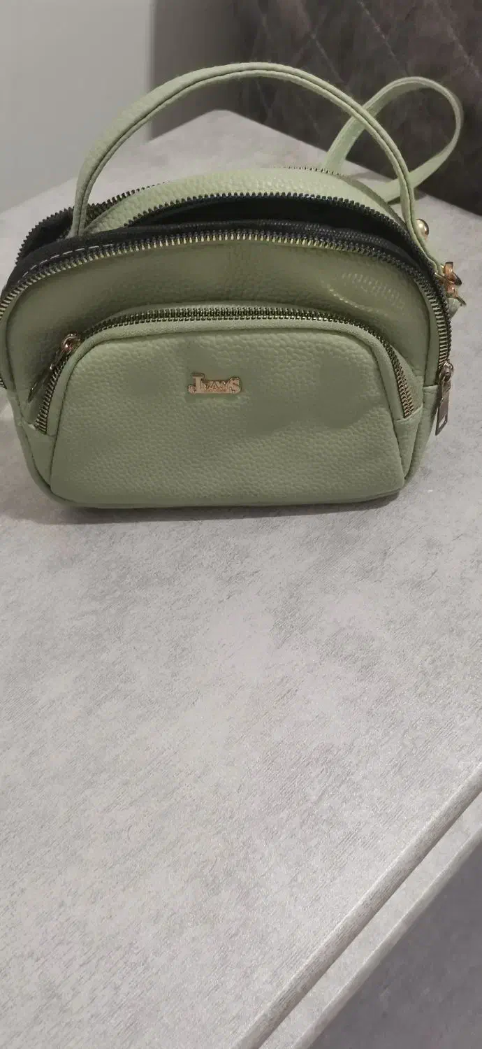 کیف|کیف، کفش، کمربند|قم, شاه سید علی|دیوار