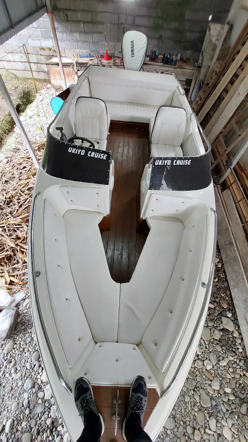 قایق فرمونی 12نفره، زیرقیمت به دلیل مهاجرت|قایق و سایر وسایل نقلیه|نشتارود, |دیوار