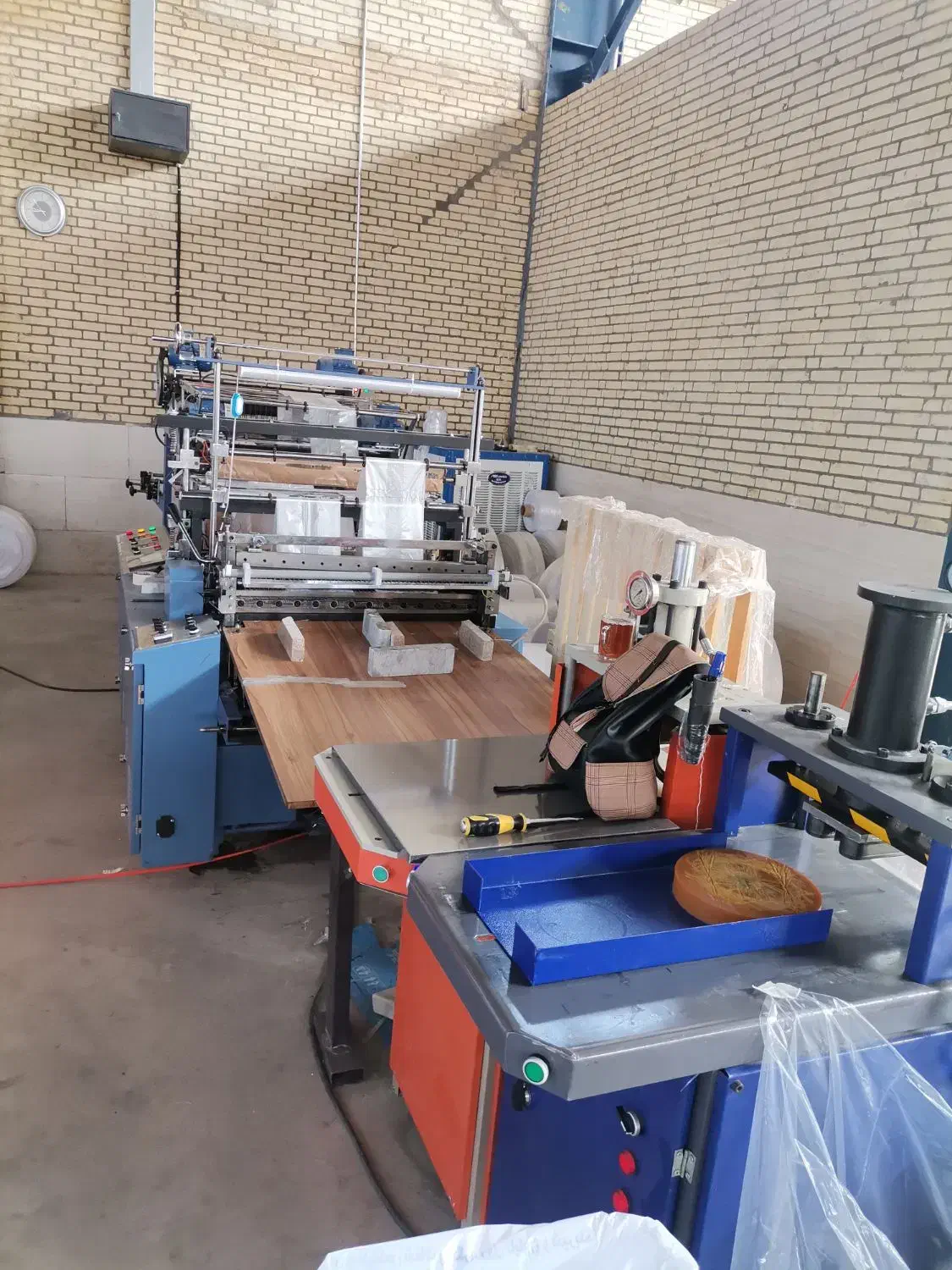 استخدام دوخت کار نایلون و نایلکس|استخدام صنعتی، فنی، مهندسی|خضر آباد, |دیوار