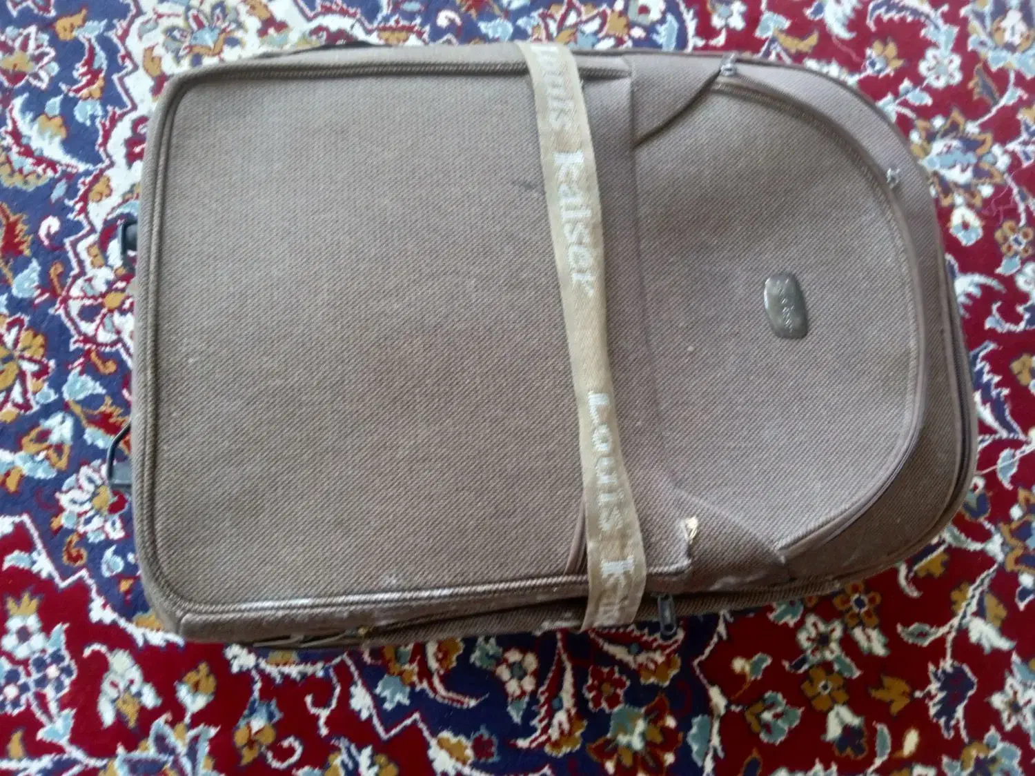 چمدان تمیز وسالم|کیف، کفش، کمربند|چناران, |دیوار