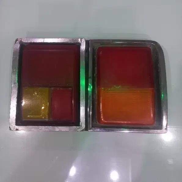 چراغ عقب تویوتا کارینا اصلی|قطعات یدکی و لوازم جانبی|مشهد, تلگرد|دیوار