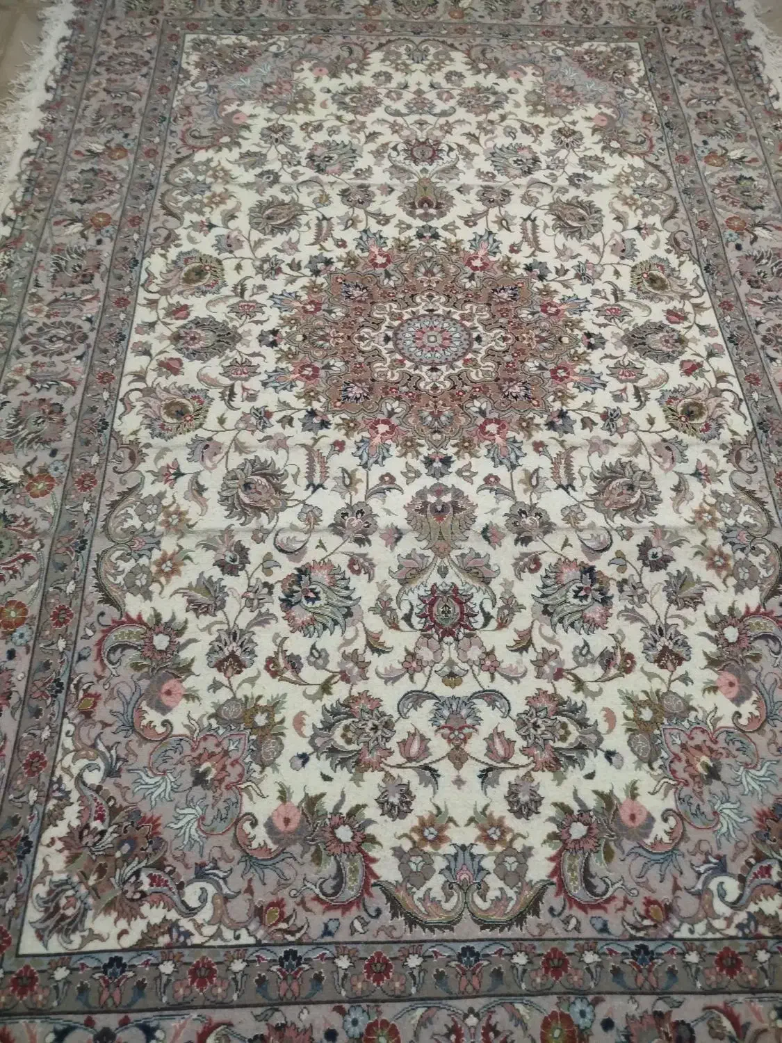 یه جفت قالی دستبافت ابریشم|فرش|اسفراین, |دیوار