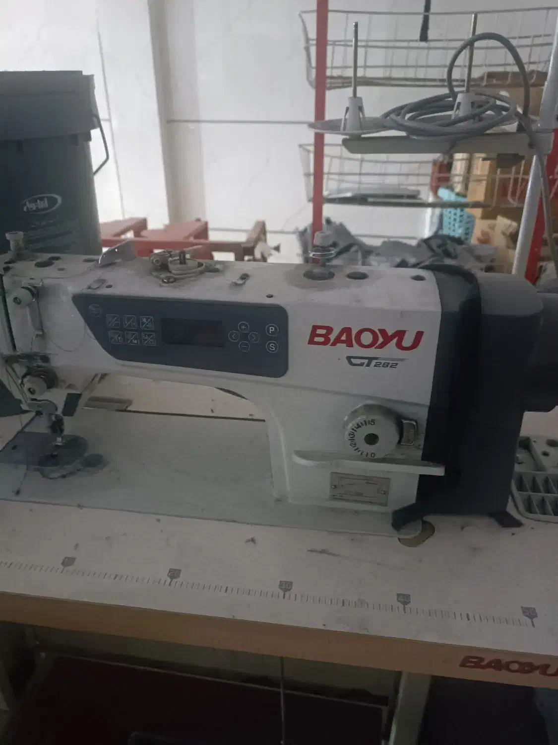 چرخ راسته دوز،پنج نخ،میز کار|چرخ خیاطی و ریسندگی|بهارستان, |دیوار