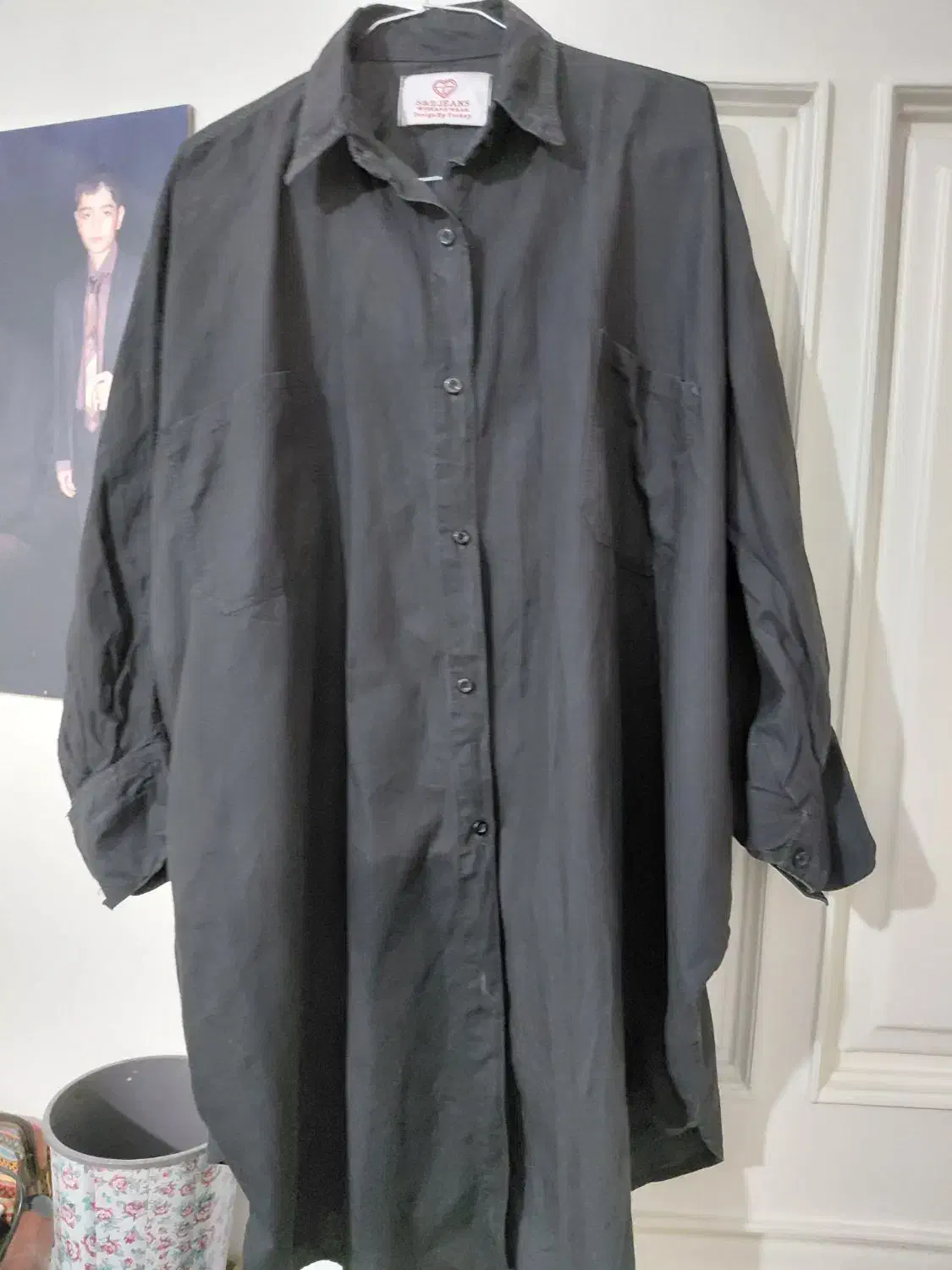 مانتو|لباس|مشهد, سرافرازان|دیوار