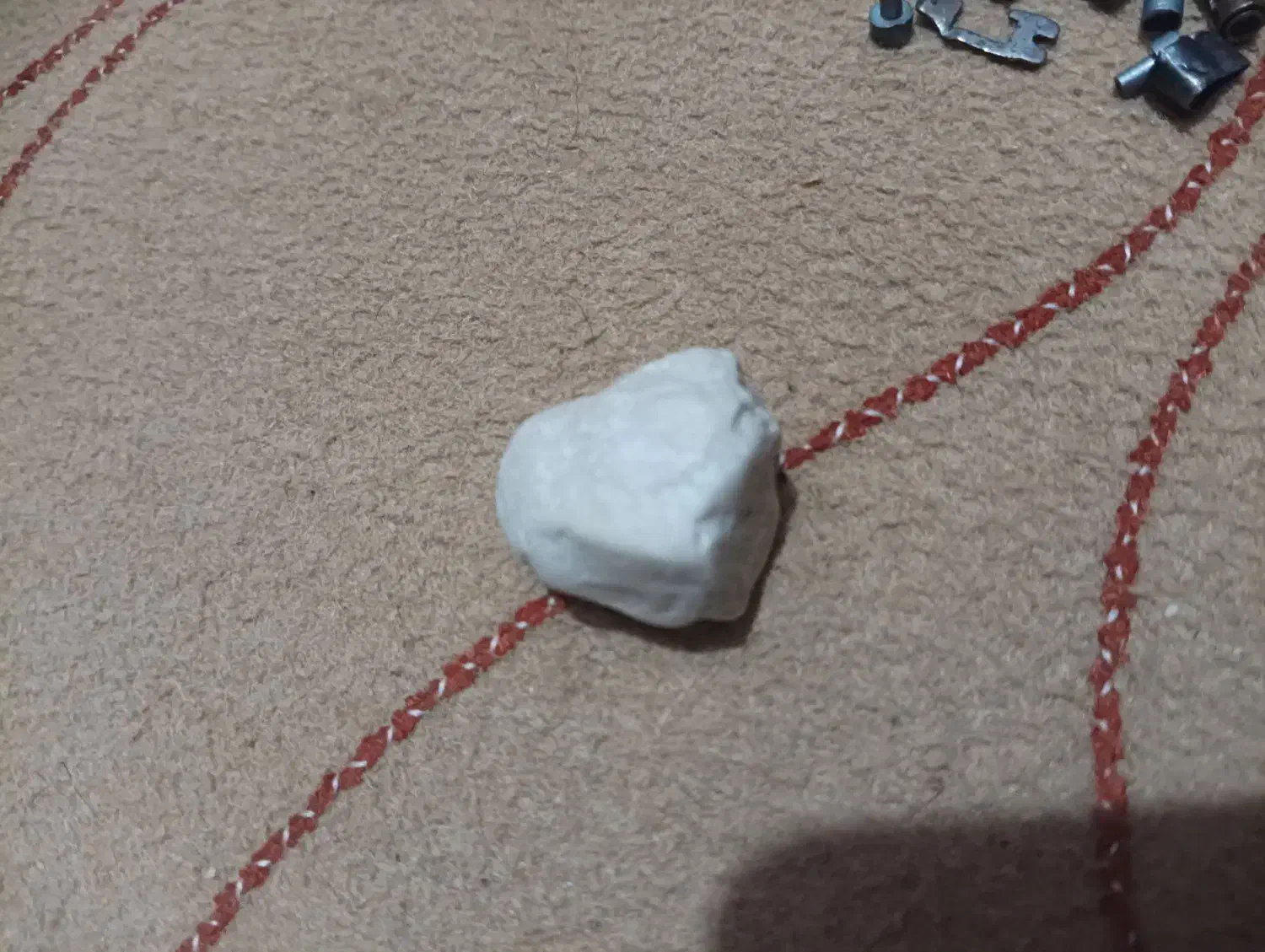 سنگهای قیمتی|جواهرات|رباط‌کریم, رباط‌کریم|دیوار