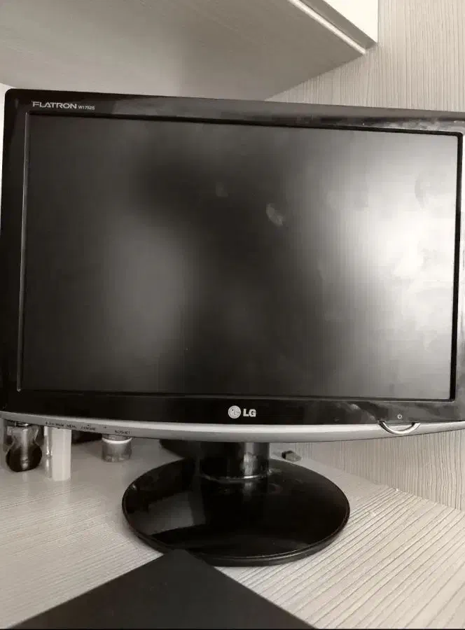 مانیتور ۱۷ اینچ|قطعات و لوازم جانبی رایانه|همدان, |دیوار