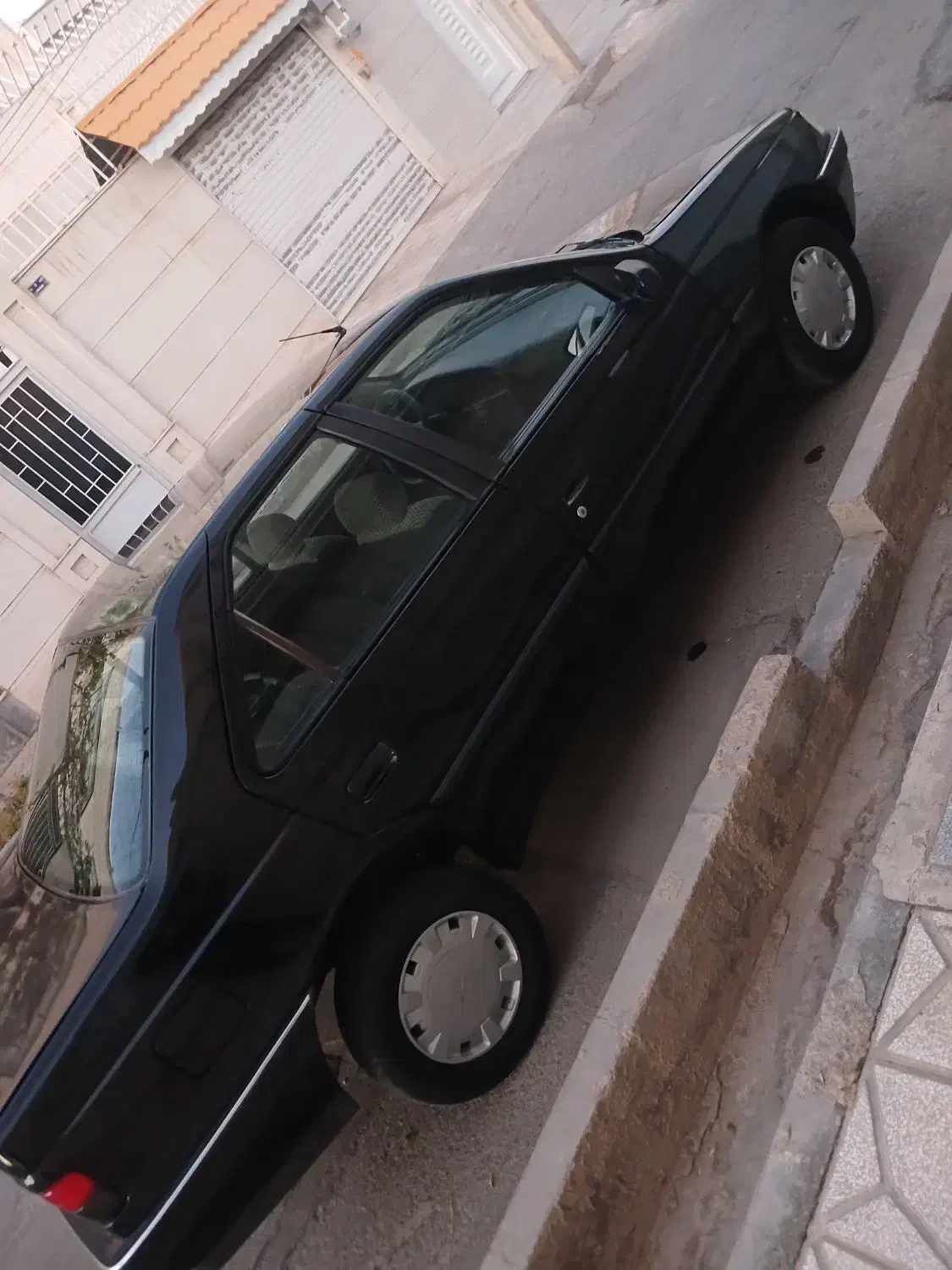 پژو ۴۰۵ مشکی|خودرو سواری و وانت|بیرجند, |دیوار