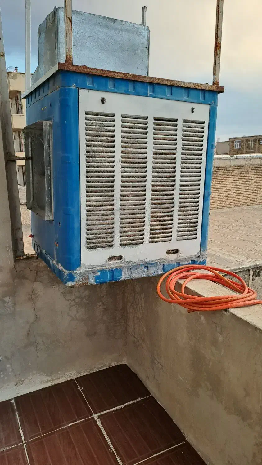 کولر آبی|کولر آبی|ایلام, |دیوار