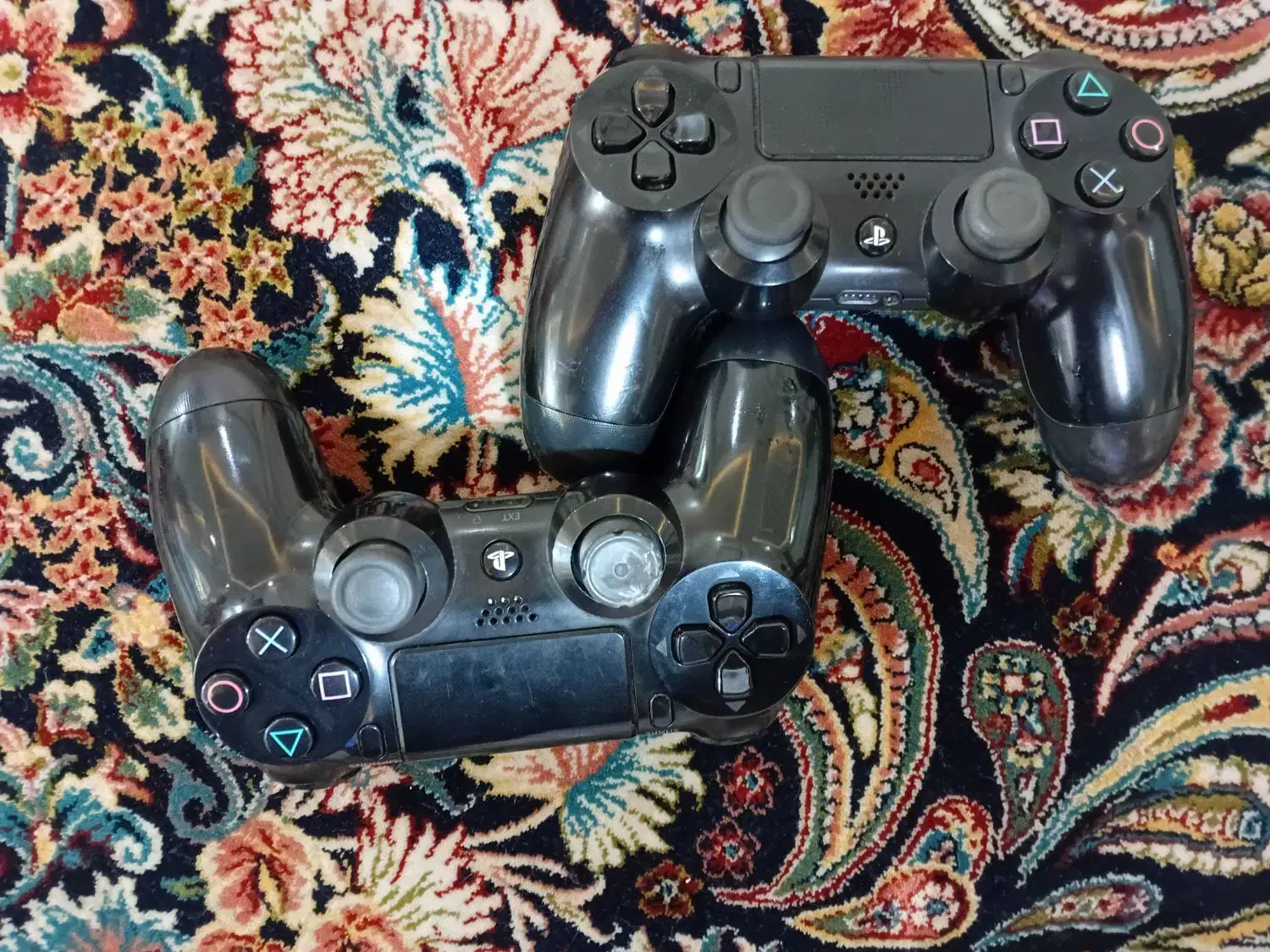 PS4 اکانتی با دو تا دسته اورجینال و کابل ها|کنسول، بازی ویدئویی و آنلاین|پاکدشت, پاکدشت (مامازند)|دیوار