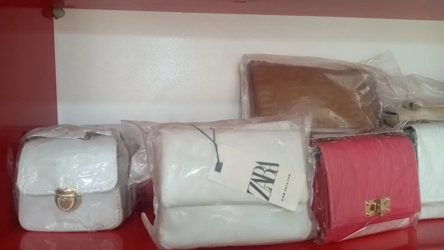 کیف زنانه به صورت یکجا|کیف، کفش، کمربند|محمدشهر, سیدآباد|دیوار