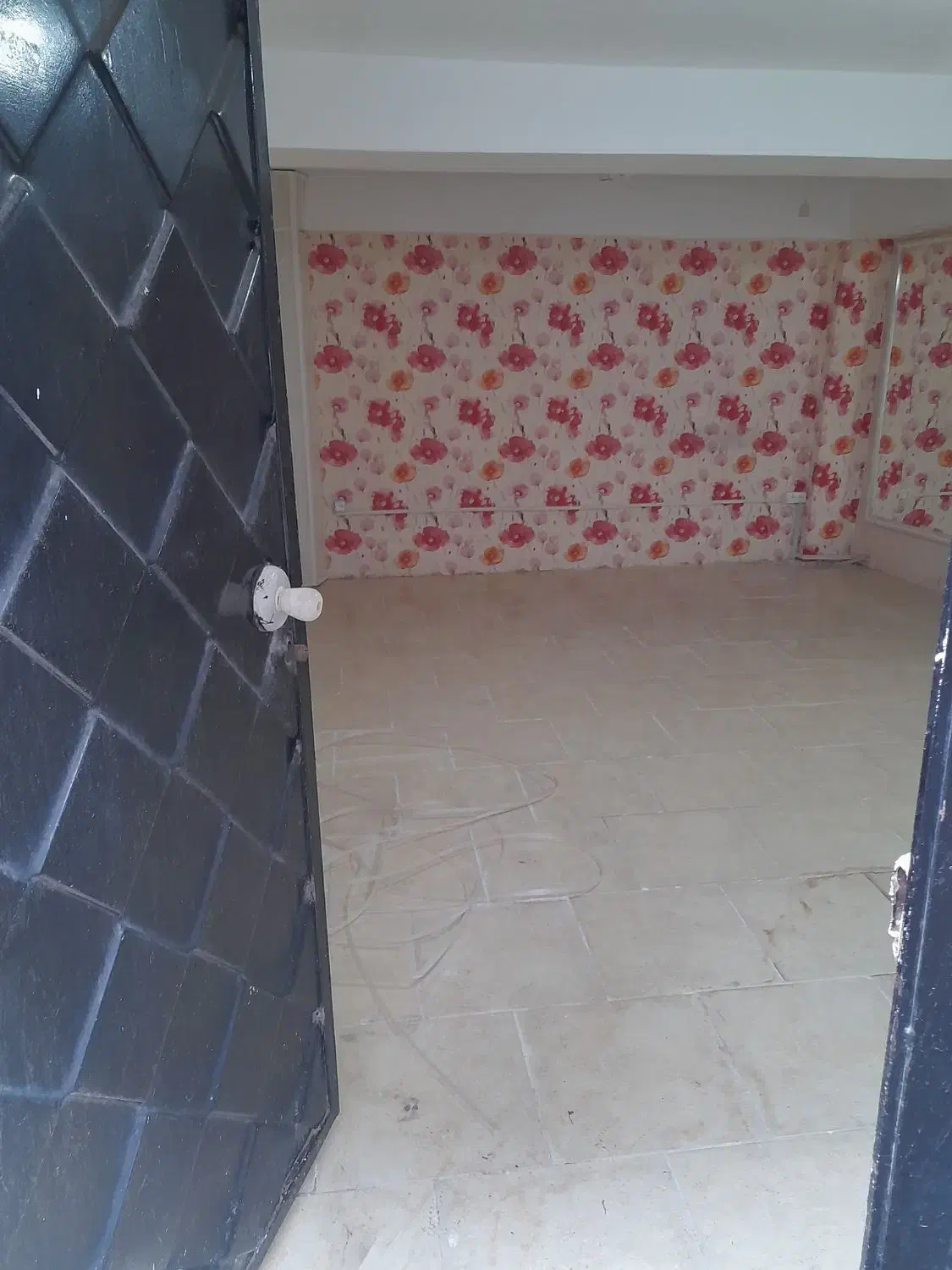 یک واحد پارکینگ ۲۲متری|اجارهٔ مغازه و غرفه|بندر انزلی, سپه|دیوار