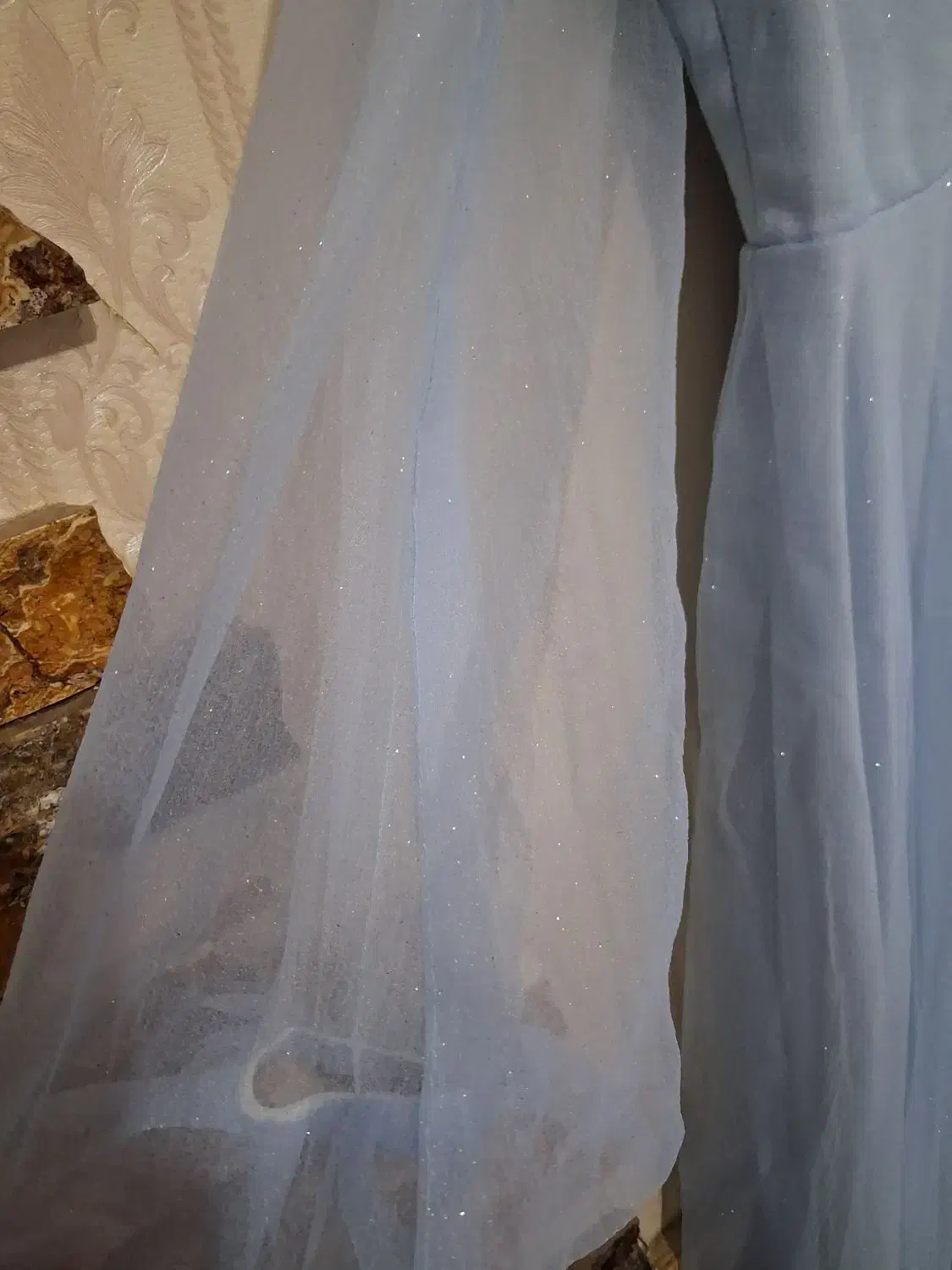 لباس مجلسی شاین دار. اکلیلی|لباس|صومعه‌سرا, |دیوار