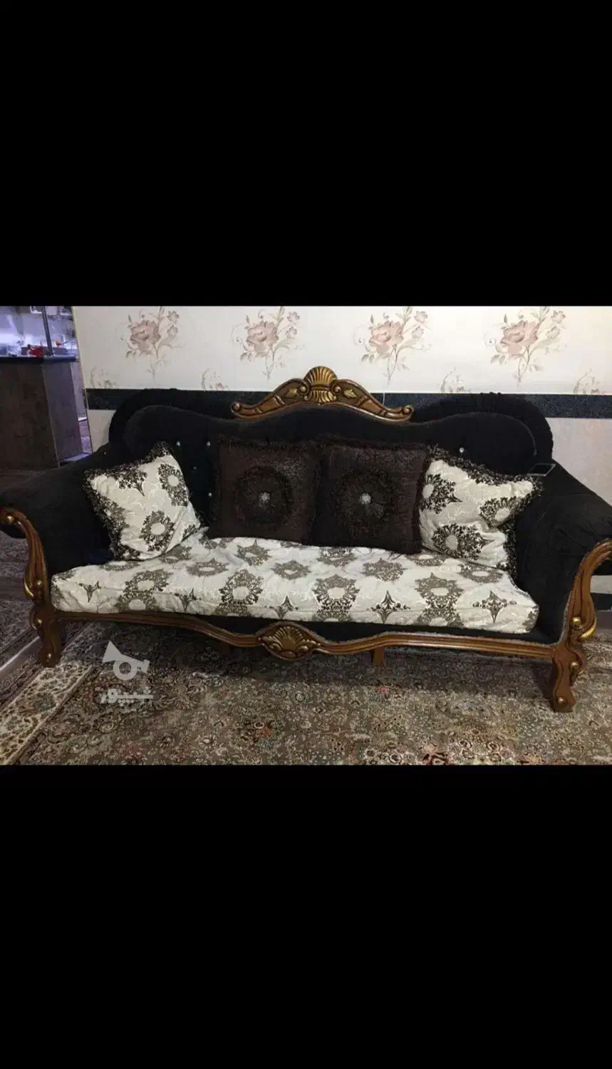 مبل سلطنتی7نفره تمیز همراه یک میز و دو میز چایخوری|مبلمان خانگی و میز عسلی|بوکان, |دیوار