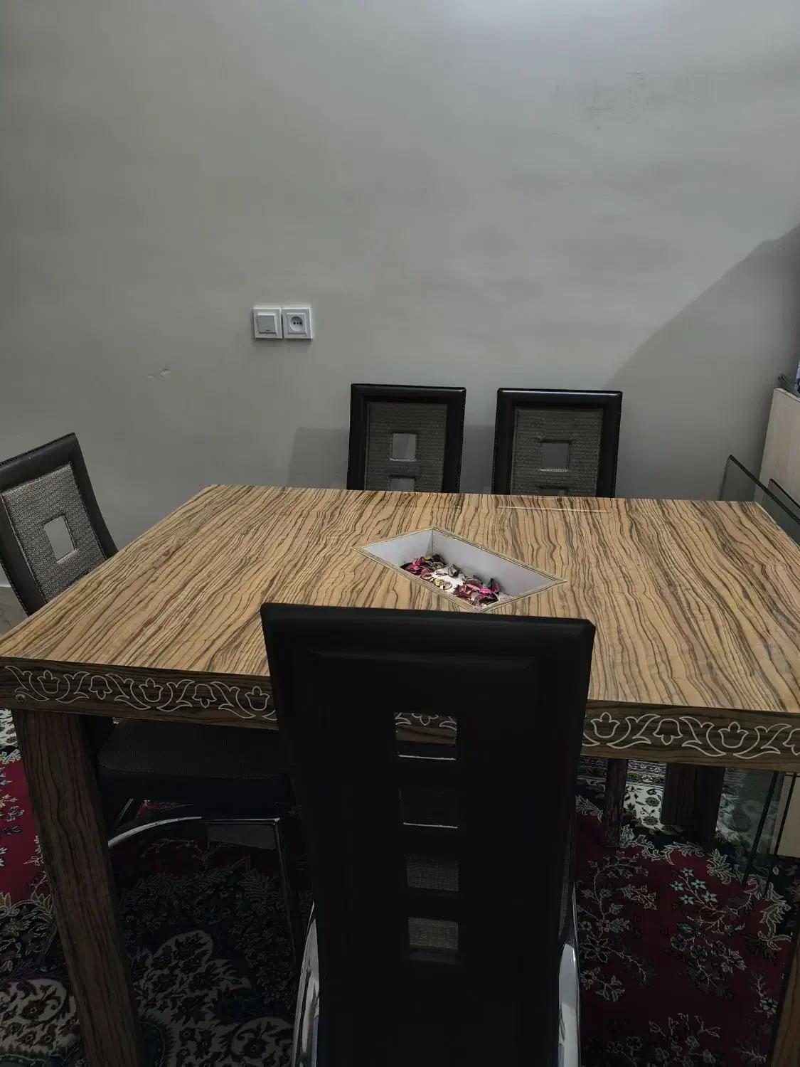 میز ناهار خوری چهار نفره|میز و صندلی غذاخوری|فلاورجان, |دیوار