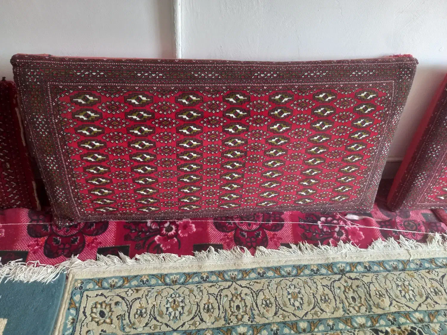 پشتی ارزان و در حد نو|پشتی|کرج, خرمدشت|دیوار