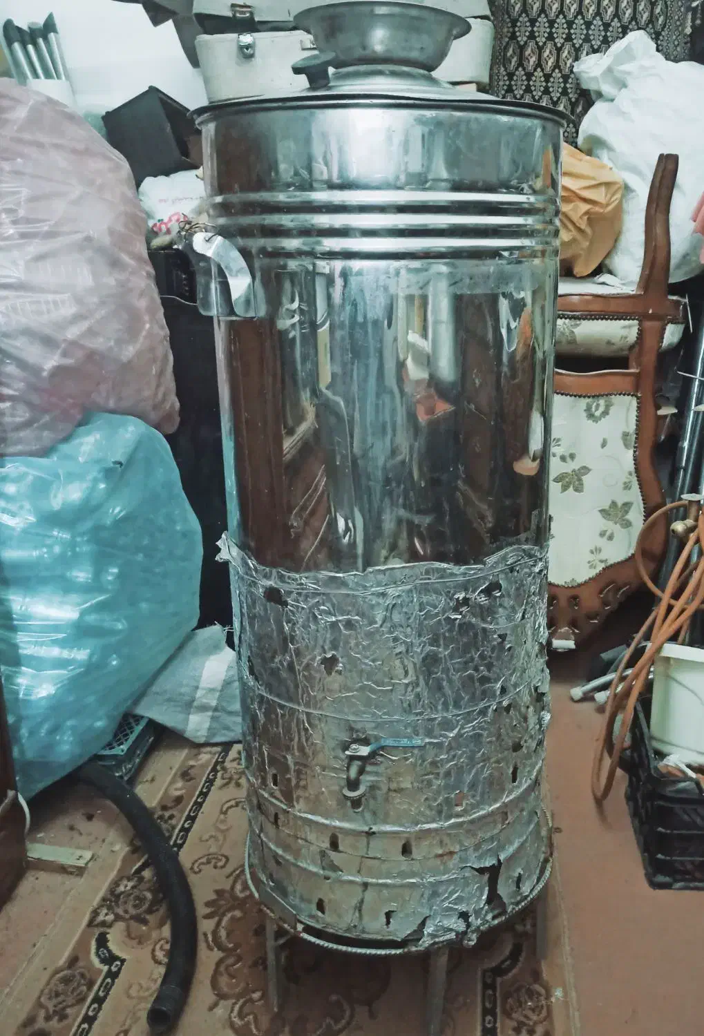 سماور گازی بزرگ|سماور، چای‌ساز، قهوه‌ساز|خوی, |دیوار