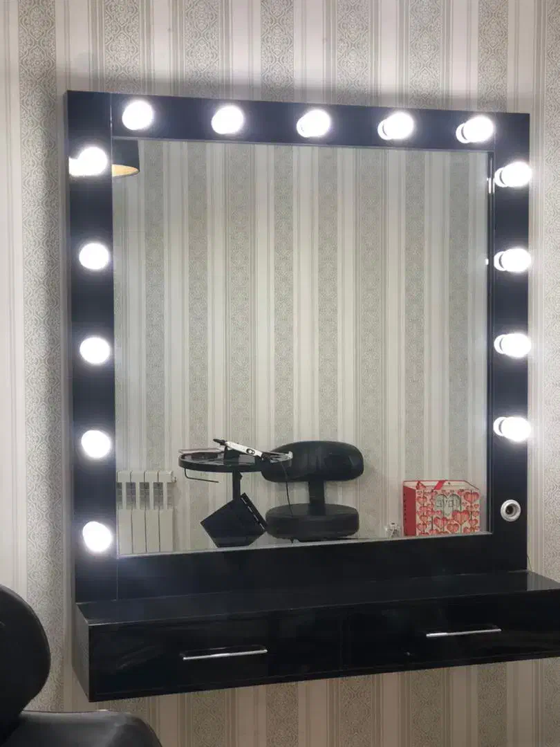 آینه و تجهیزات آرایشگاهی|آرایشگاه و سالنهای زیبایی|ساری, |دیوار